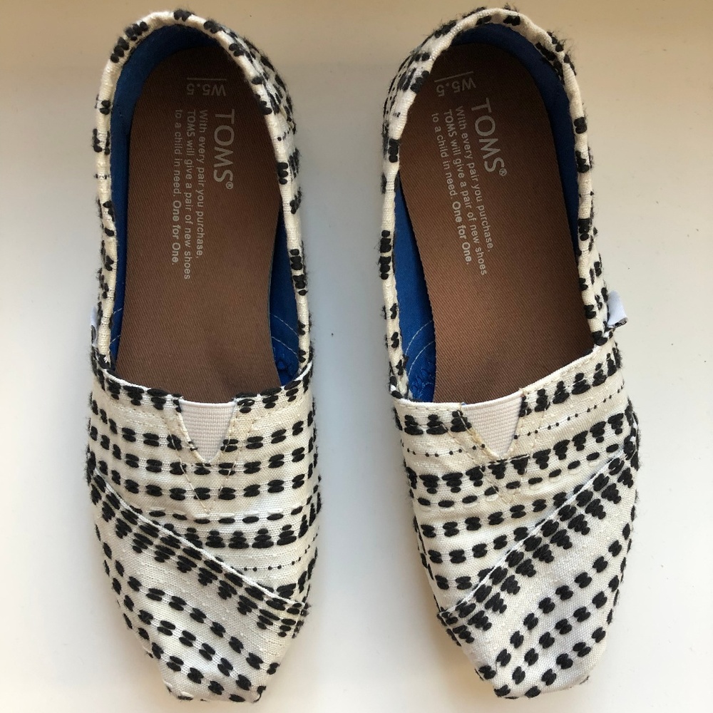 TOMS Women's Classic Alpargatas